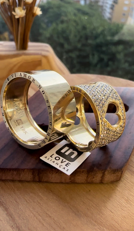 Alianças de Casamento em Ouro 18k - Modelo Corações | 10mm |12x R$1.325