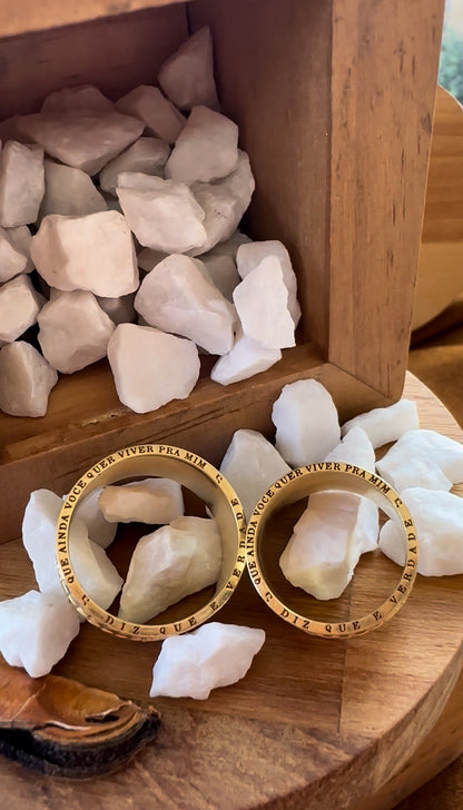 Aliança de Casamento em Ouro 18k - Modelo Diz que é Verdade | 10mm | 12x R$2.283,33