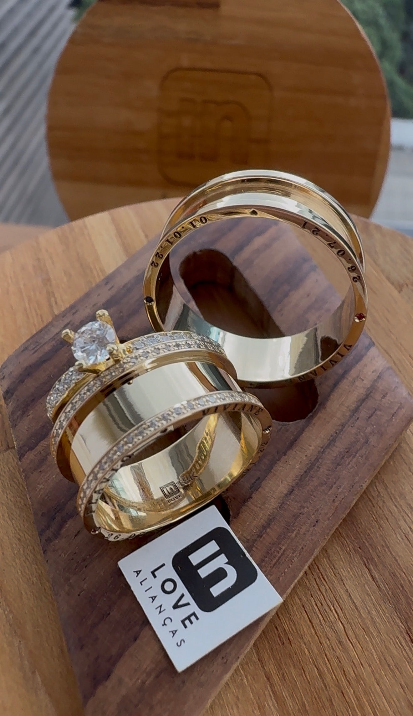 Par de Alianças em Ouro 18k - Modelo Amar Você | 9mm | 12x R$999.