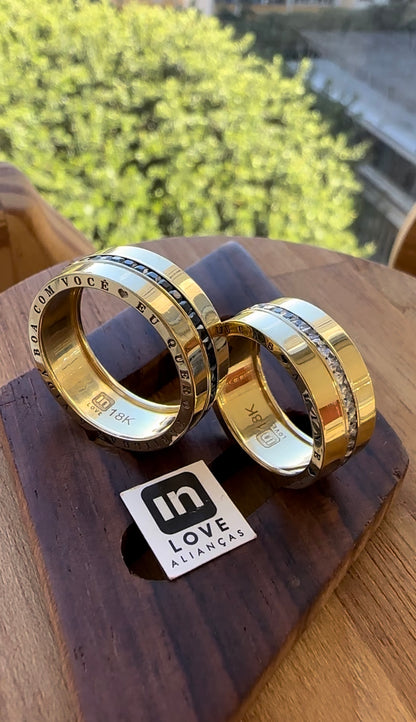 Alianças de Casamento em Ouro 18k - Modelo Apaixonado | 8mm | 12x R$1.499