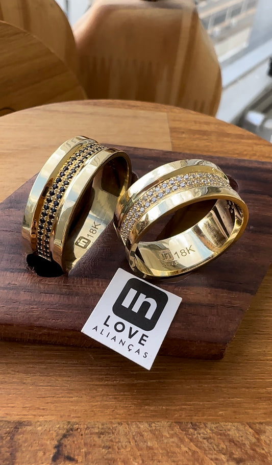 Alianças de Casamento em Ouro 18k - Modelo Capítulos | 7mm | 12x R$833
