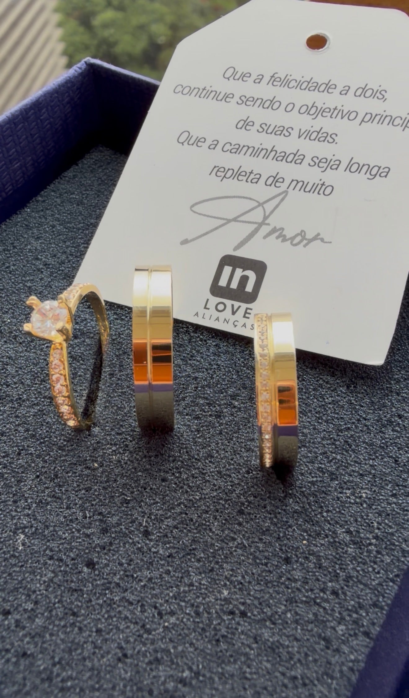 Par de Alianças em Ouro 18k - Modelo Eternamente | 4mm | 12x R$324