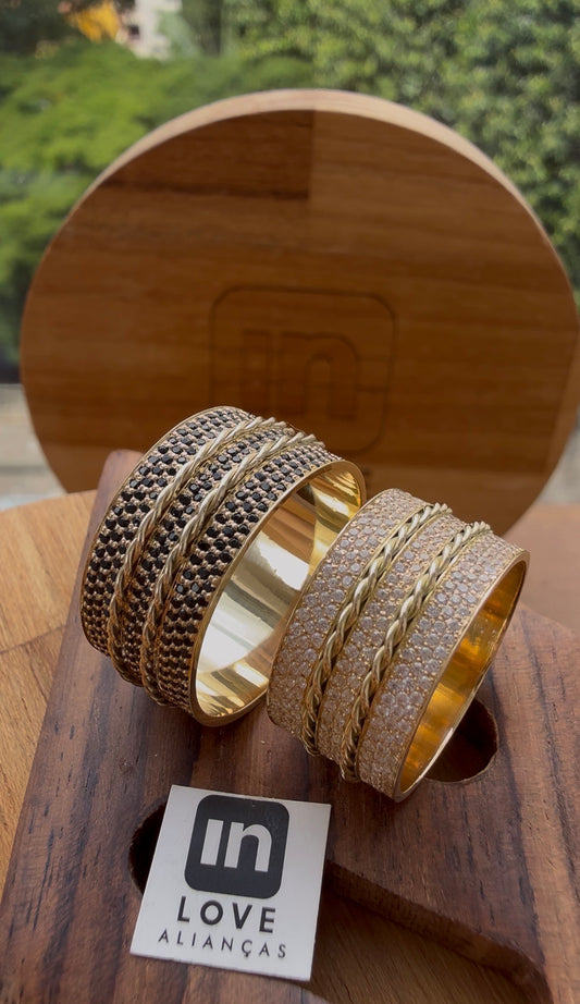 Par de Alianças em Ouro 18k - Modelo Pétalas | 10mm | 12x R$1.333