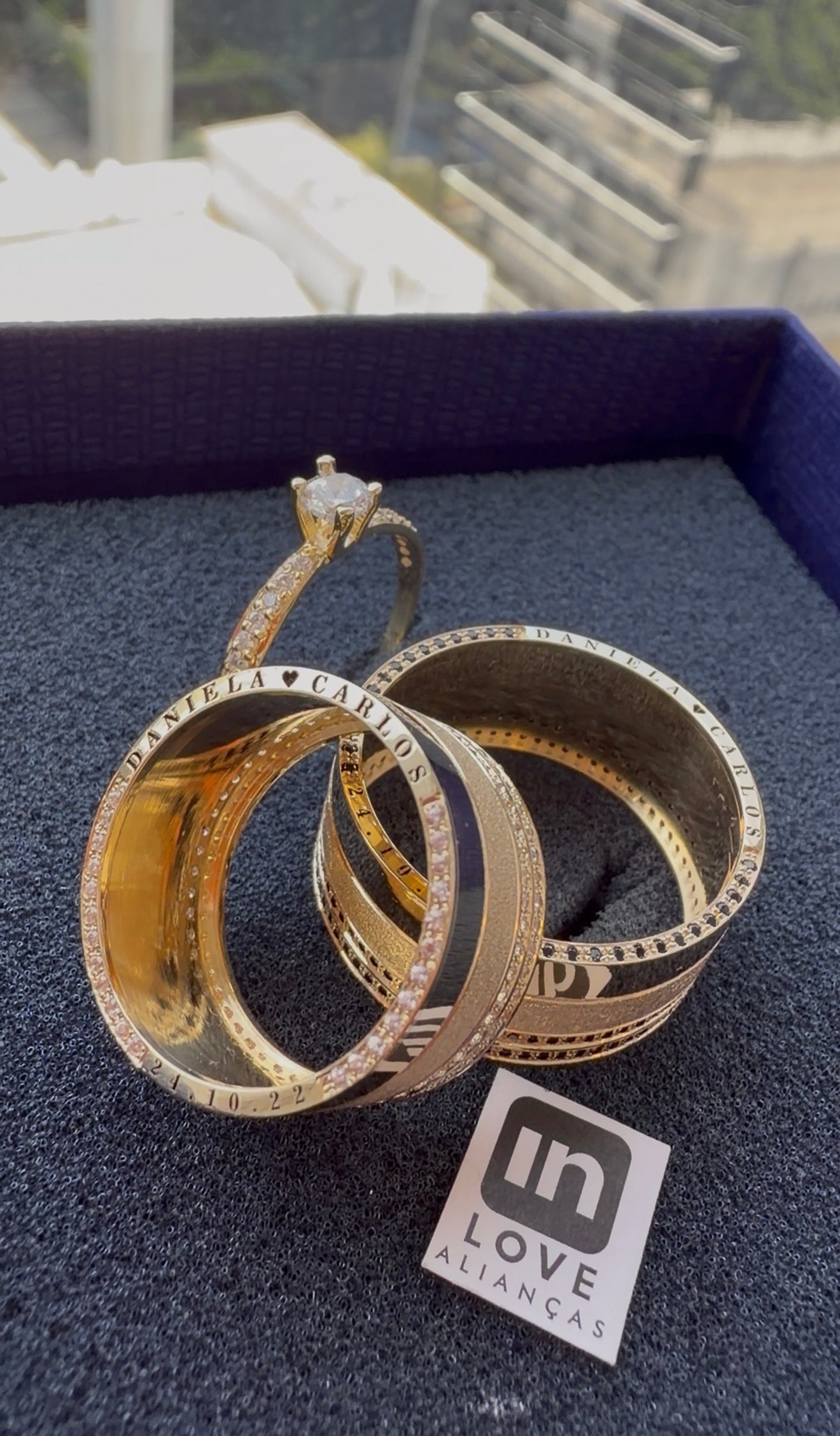 Par de Alianças em Ouro 18k - Modelo Declarações | 10mm | 12x R$1.299.