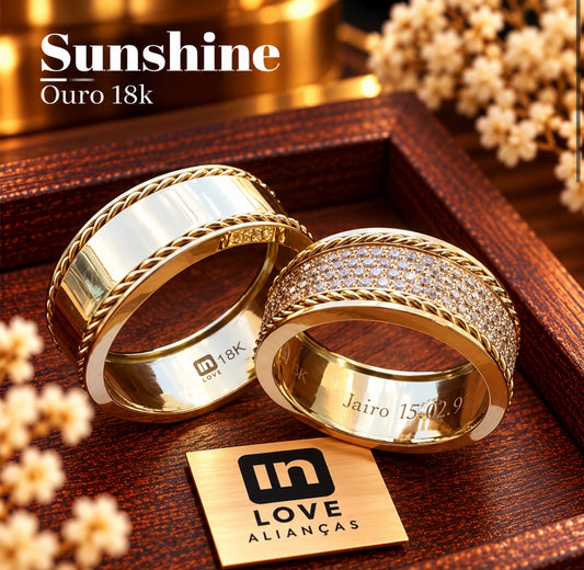 Par de Alianças em Ouro 18k - Modelo Sunshine | 8mm | 12x R$1.399.