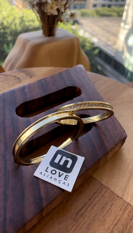Alianças de Casamento em Ouro 18k - Modelo Mimo | 2mm | 12x R$249