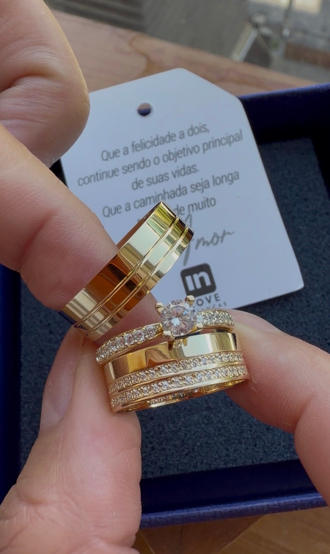 Par de Alianças em Ouro 18k - Modelo Sorte | 6mm | 12x R$541