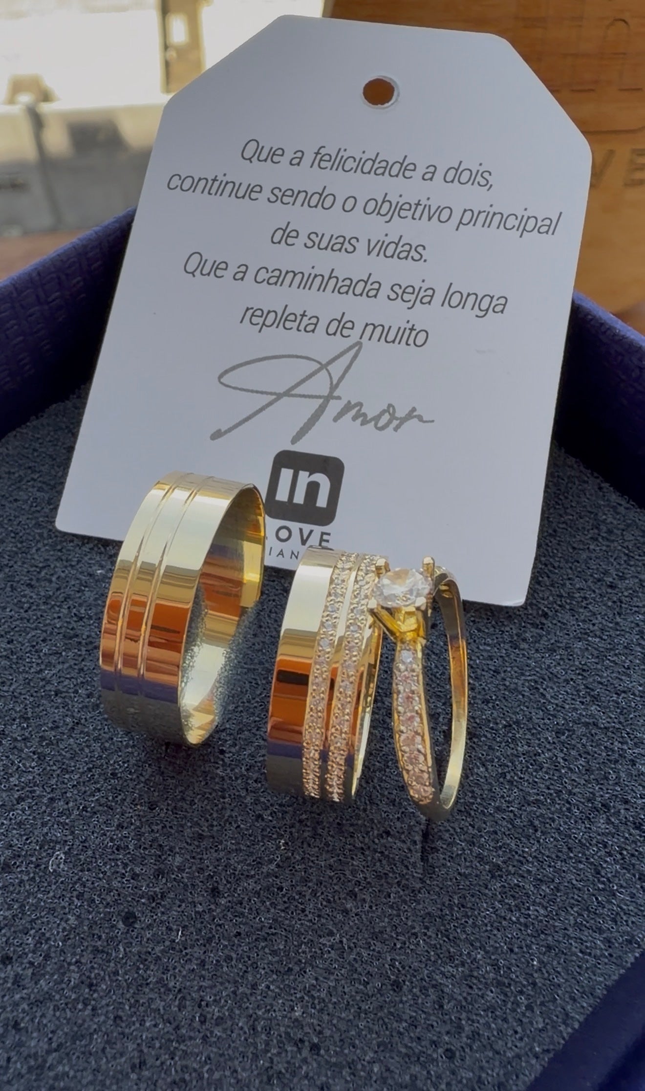 Par de Alianças em Ouro 18k - Modelo Sorte | 6mm | 12x R$541