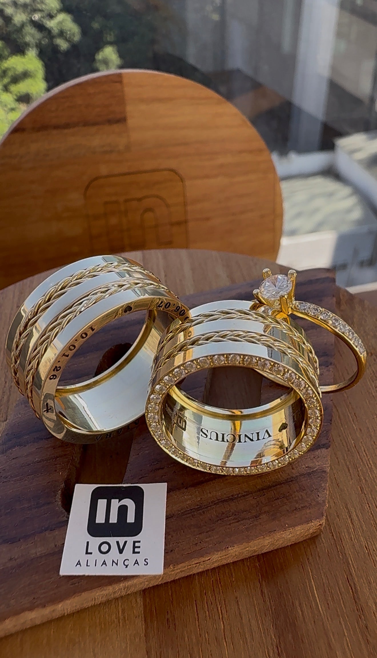 Par de Alianças em Ouro 18k - Modelo Paixão | 10mm |12xR$2.599.
