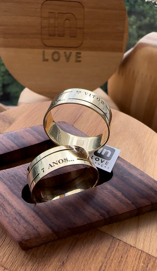 Alianças de Casamento em Ouro 18k - Modelo Lado a Lado | 8mm | 12x R$775