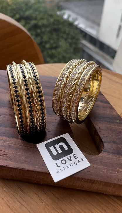Alianças de Casamento em Ouro 18k - Modelo Momentos | 8mm | 12x R$1.083