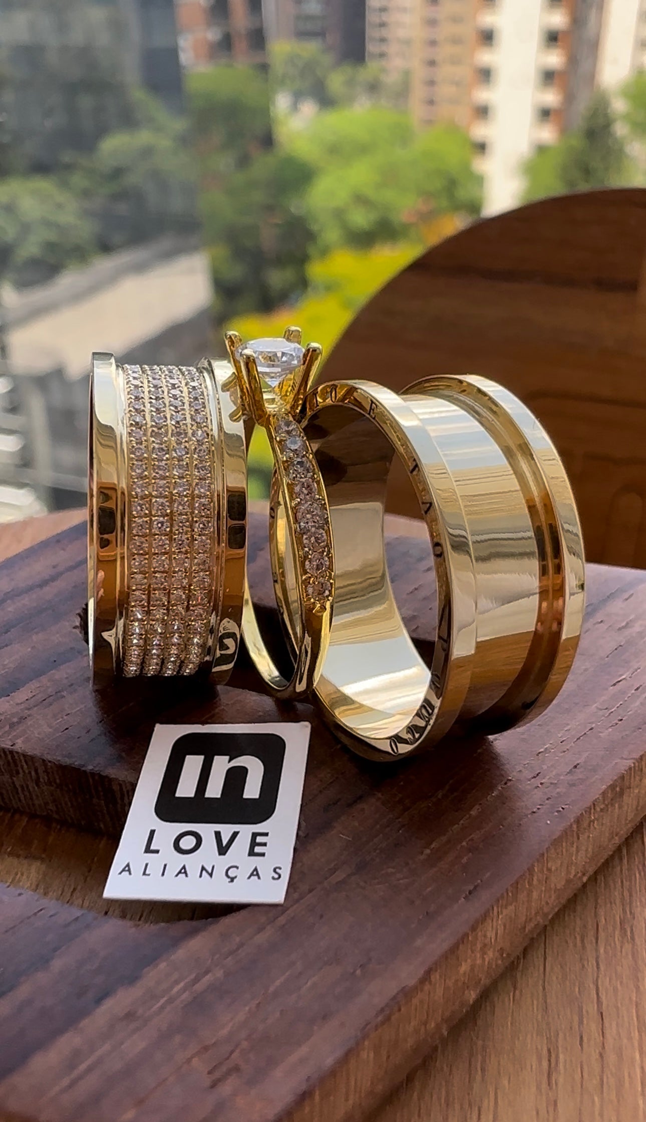 Par de Alianças em Ouro 18k - Modelo Intense | 8mm | 12x R$999