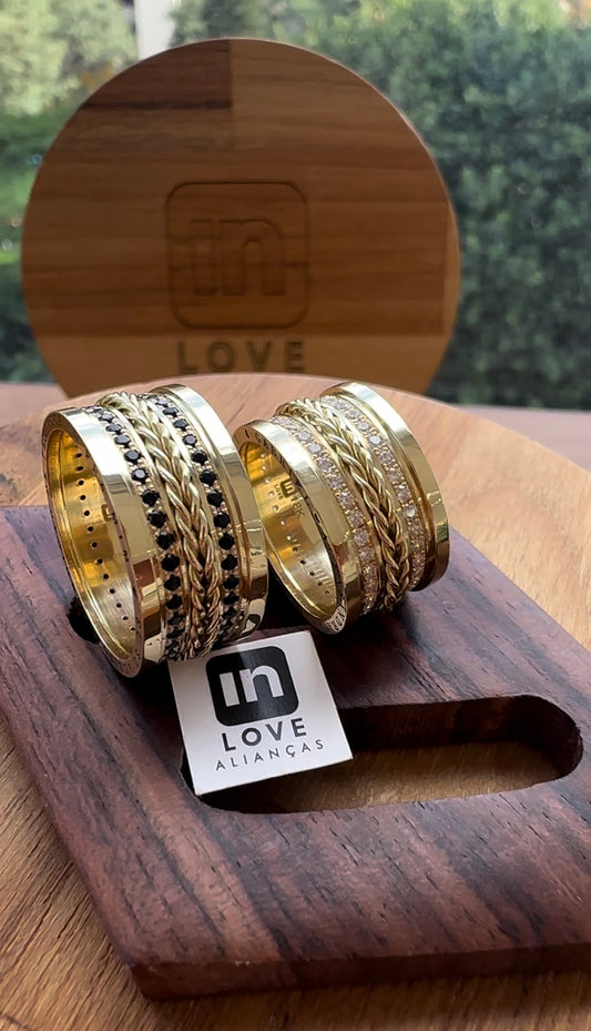 Alianças de Casamento em Ouro 18k - Modelo Nosso Santo Bateu | 10mm | 12x R$1.556,66