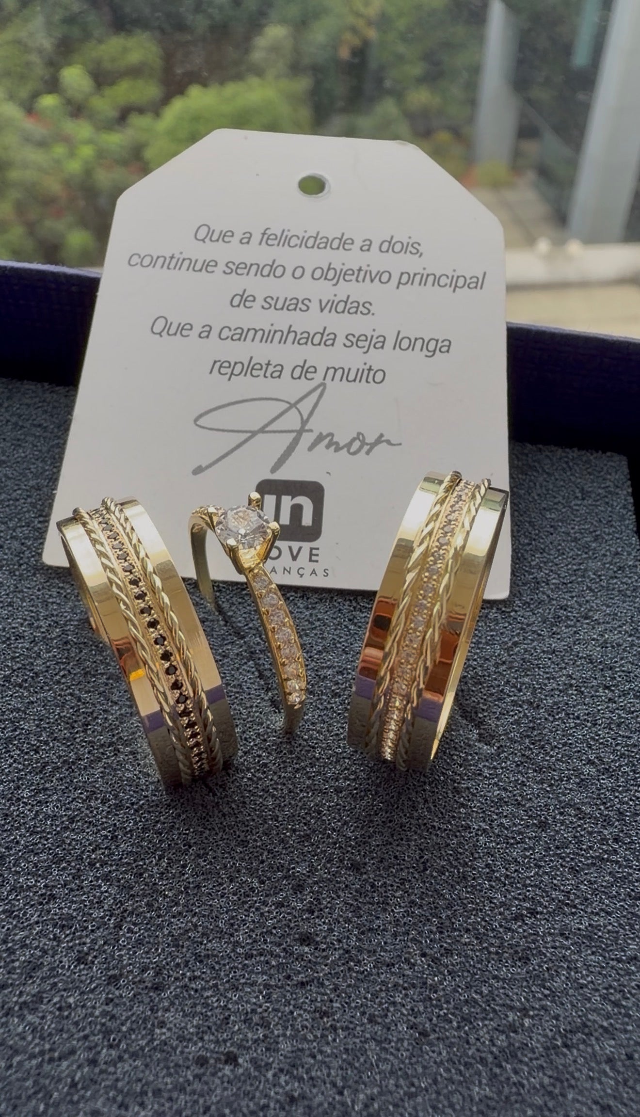 Par de Alianças em Ouro 18k - Modelo Bem Que Se Quis | 6mm | 12x R$999 .