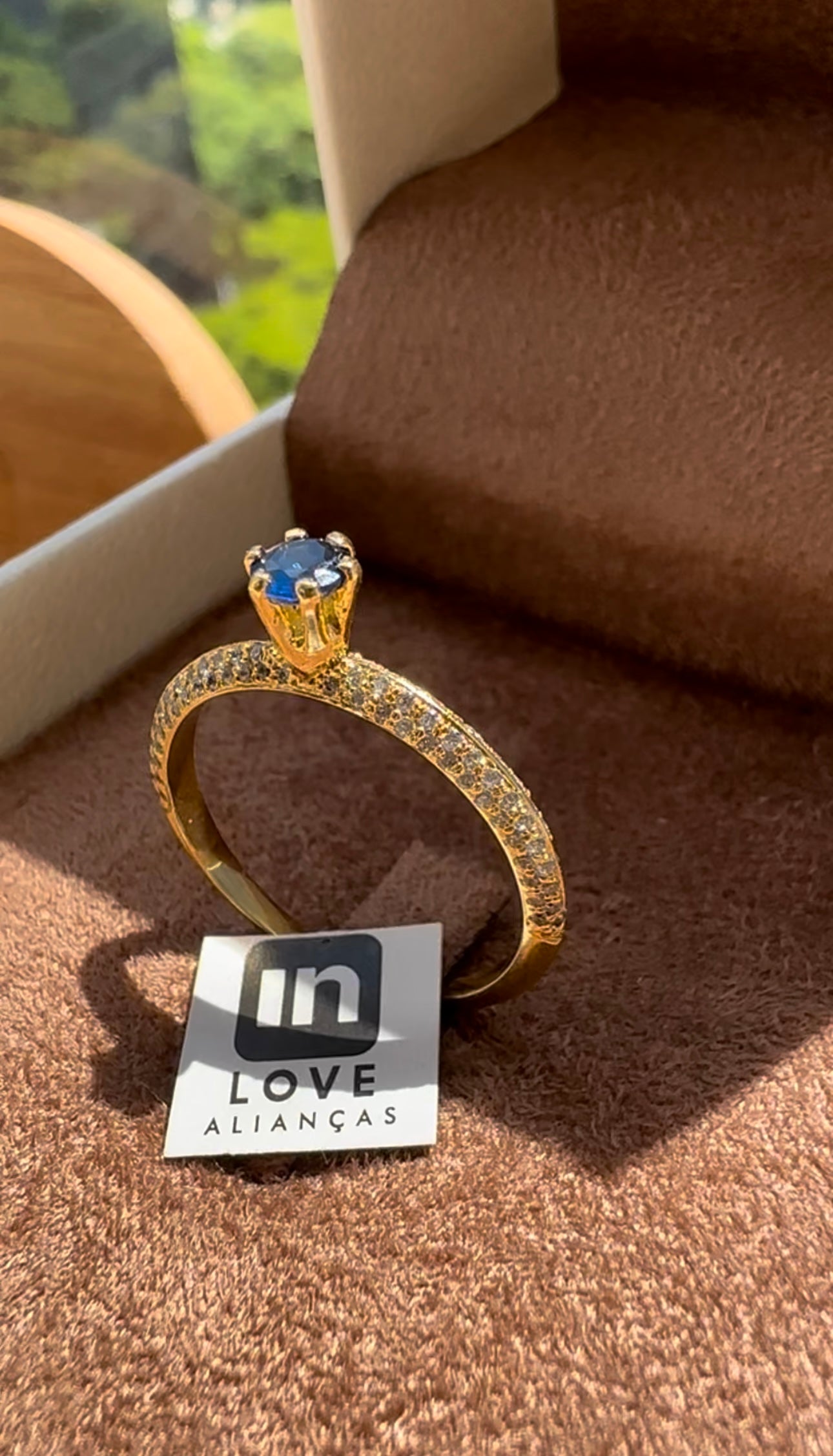 Anel Eu Amo Você em Ouro 18k | Diamantes e Safira - 12x R$766,66