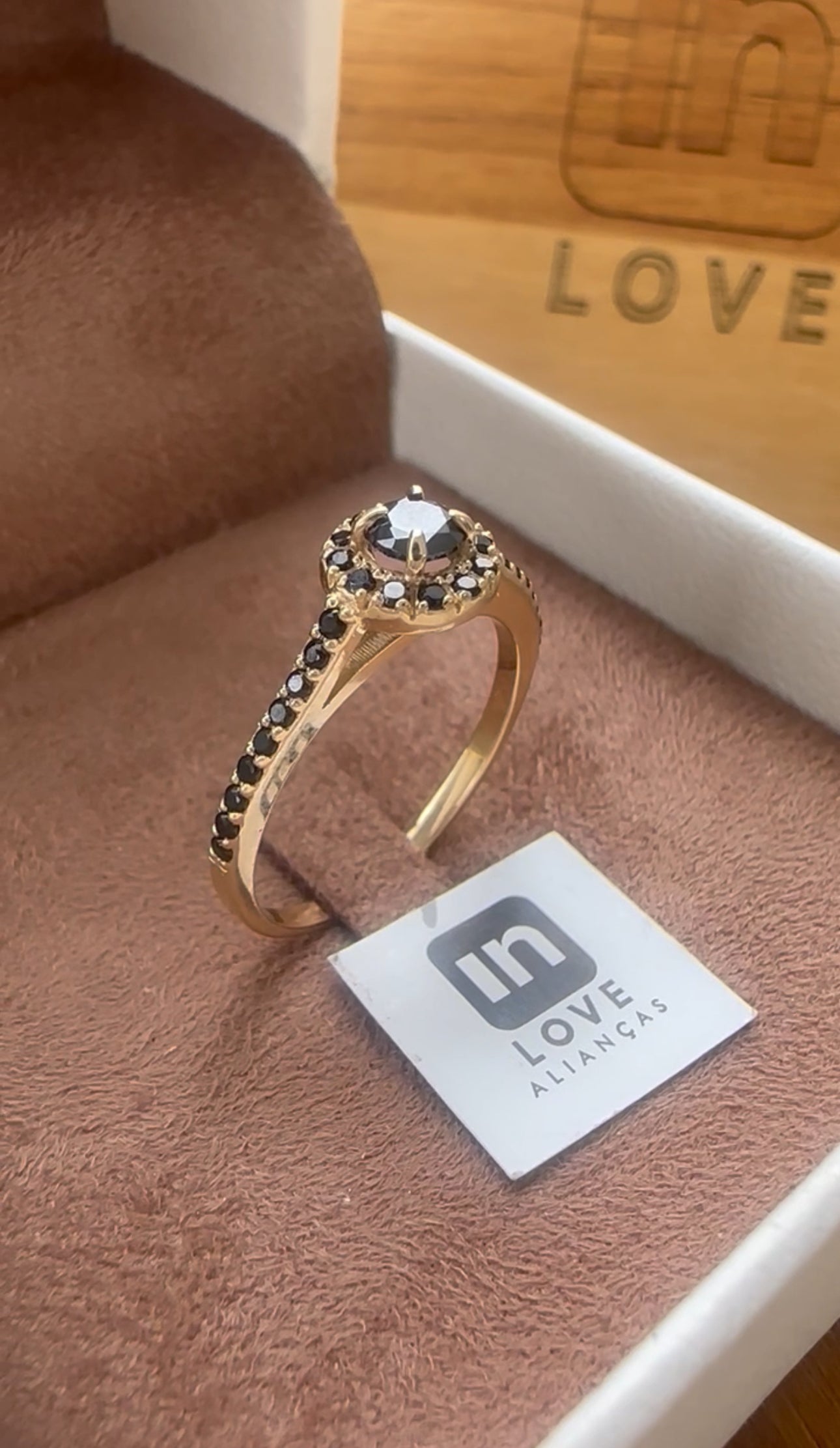 Anel Solitário Girassol em Ouro 18k - 12x R$275