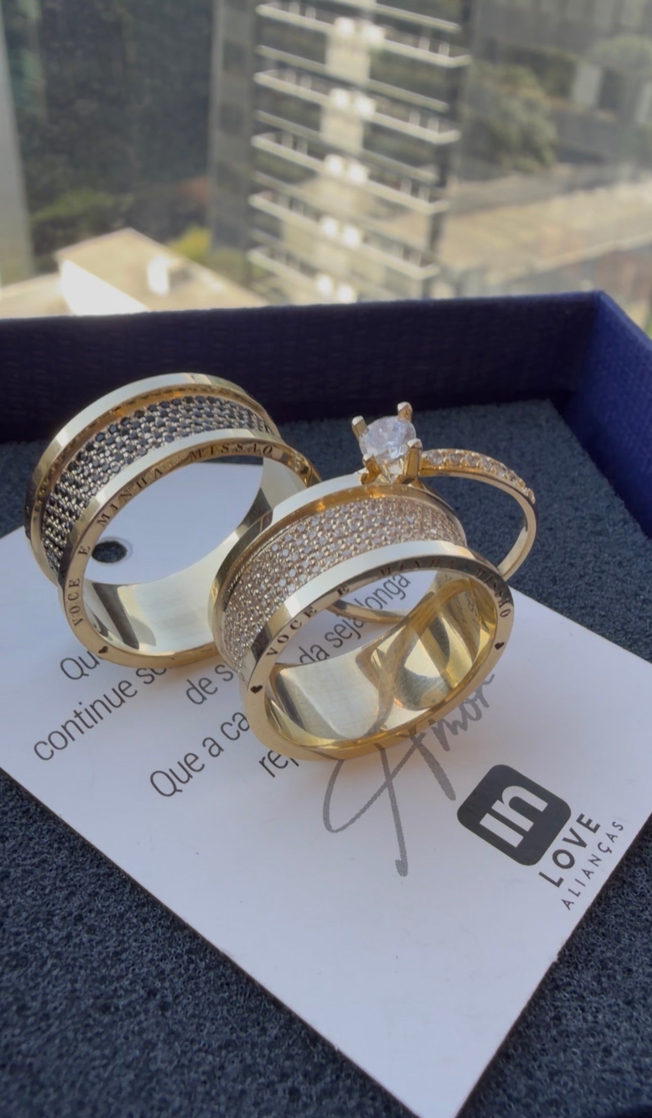 Par de Alianças em Ouro 18k - Modelo Intense Duo | 9mm | 12x R$1.499.