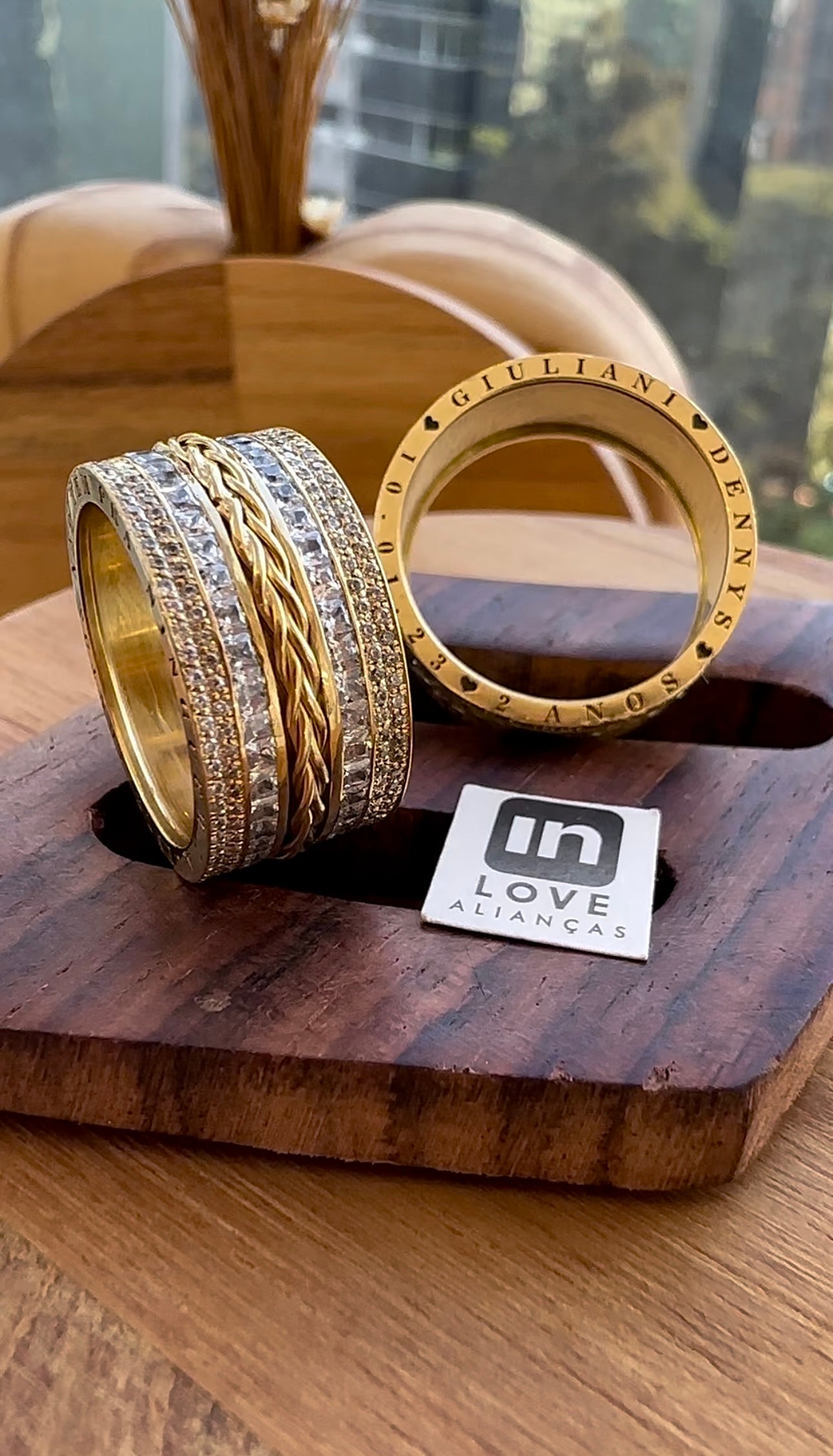 Alianças de Casamento em Ouro 18k - Modelo A Gente Junto | 10mm | 12x R$2.165,83