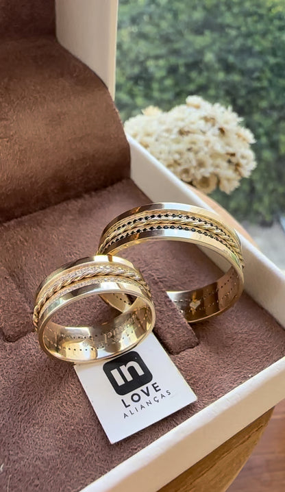 Alianças de Casamento em Ouro 18k - Modelo Desejo | 7mm | 12x R$861,66