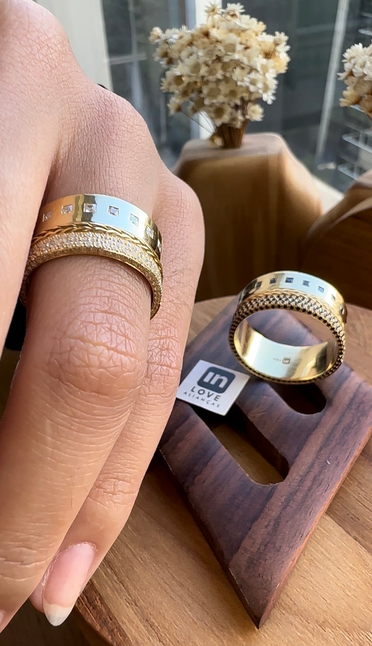 Aliança de Casamento em Ouro 18k - Modelo Diz que é Verdade | 10mm | 12x R$2.283,33