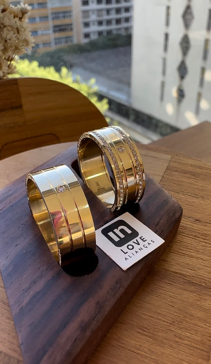 Alianças de Casamento em Ouro 18k - Modelo Nossa História | 8mm | 12x R$958.33