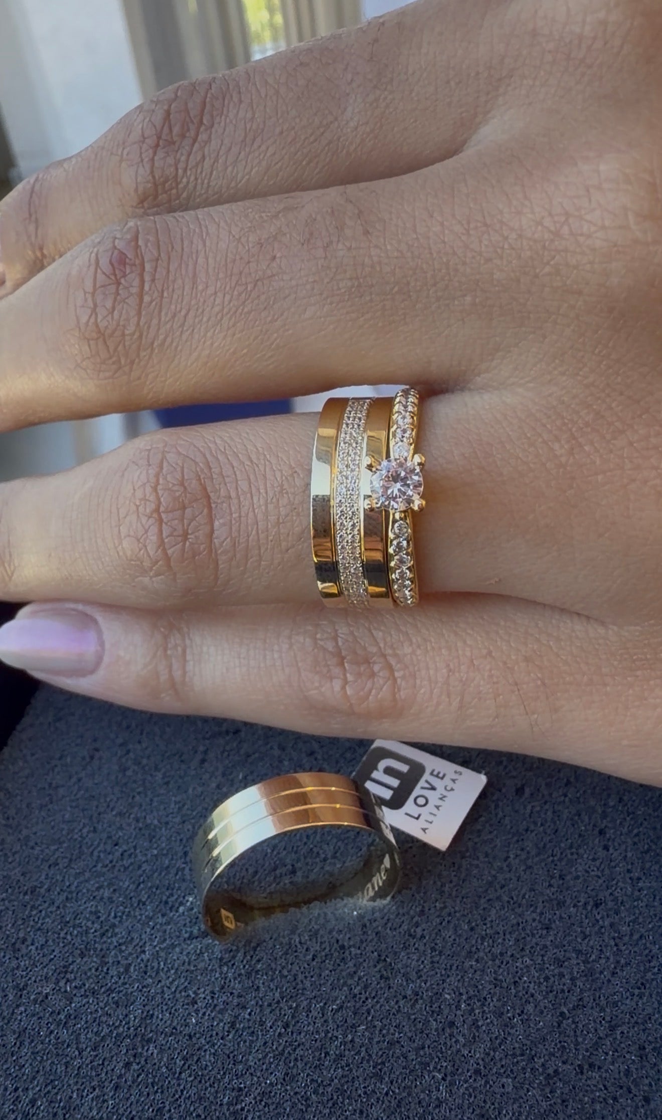 Par de Alianças em Ouro 18k - Modelo Quero Te Amar | 6mm | 12x R$541