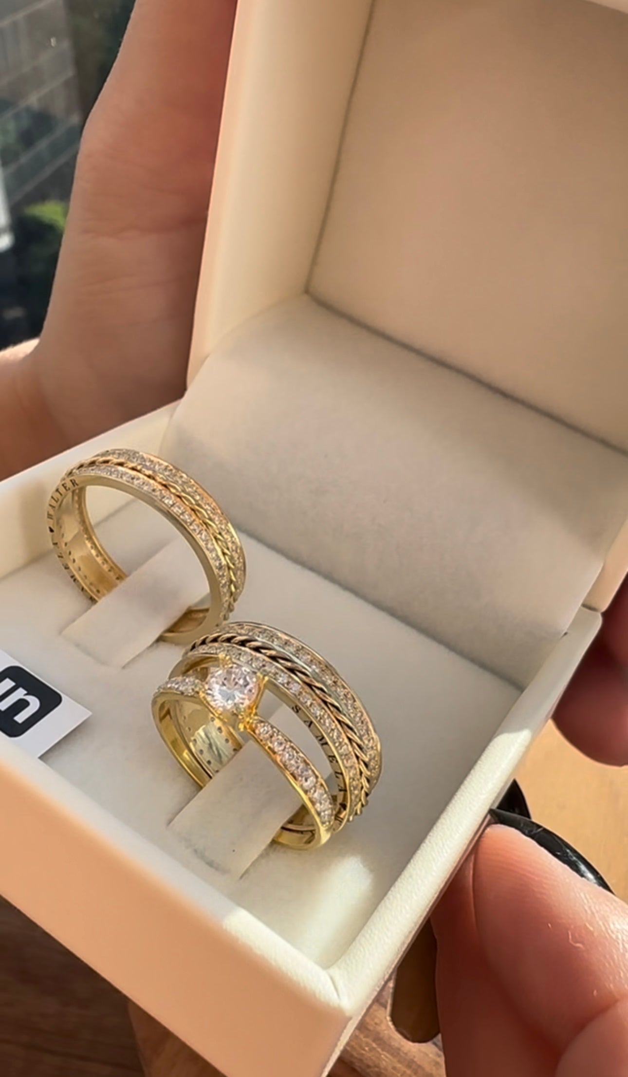 Par de Alianças em Ouro 18k - Modelo Doce Amor | 5mm | 12x R$ 749