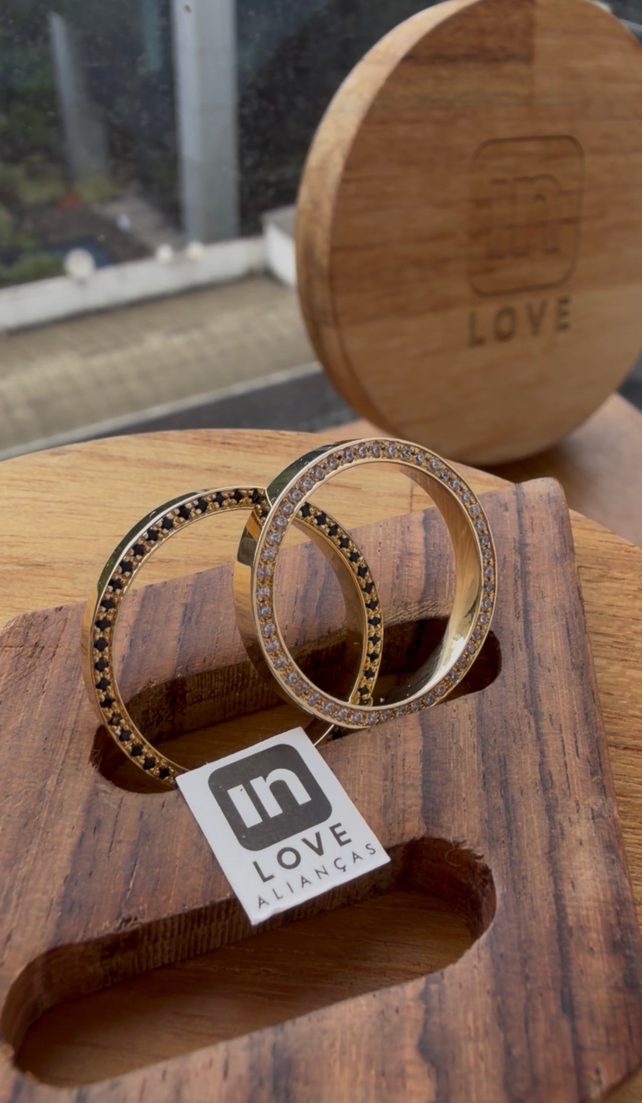 Par de Alianças em Ouro 18k - Modelo Amor Meu | 3mm | 12x R$758