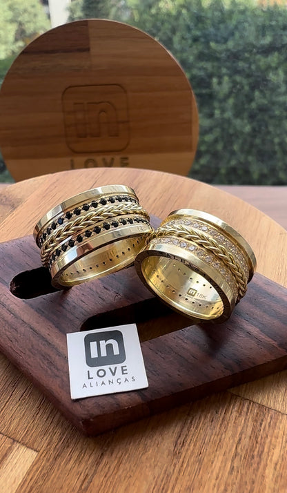 Alianças de Casamento em Ouro 18k - Modelo Nosso Santo Bateu | 10mm | 12x R$1.556,66
