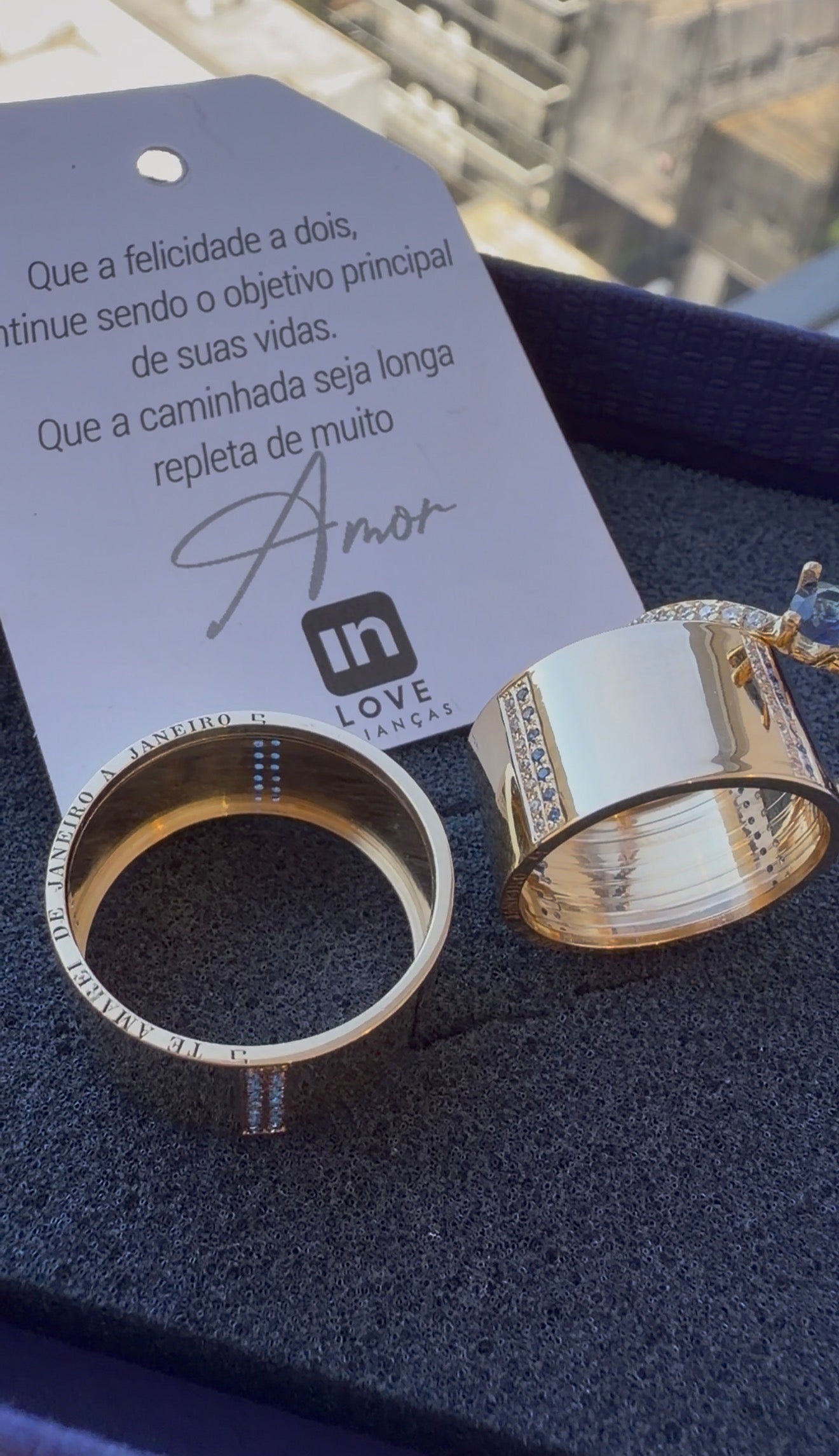 Par de Alianças em Ouro 18k - Modelo Eu Amo Você | 10mm | 12x R$1.199.