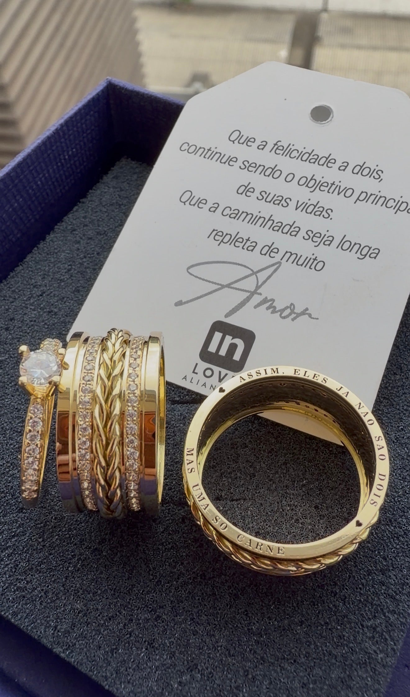 Par de Alianças em Ouro 18k - Modelo Nosso Santo Bateu | 10mm | 12x R$1.899.