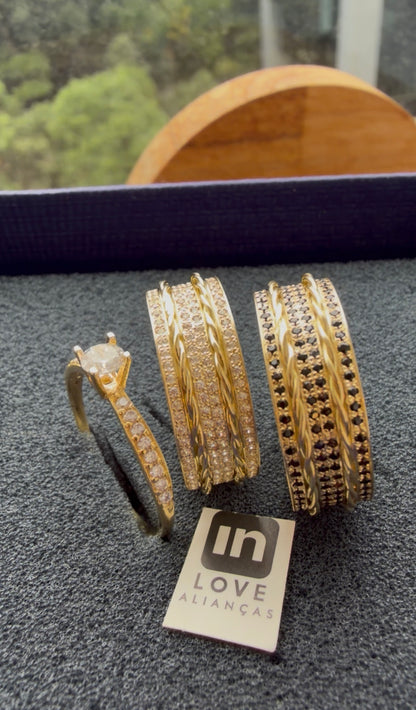 Par de Alianças em Ouro 18k - Modelo Pétalas | 7mm | 12x R$975