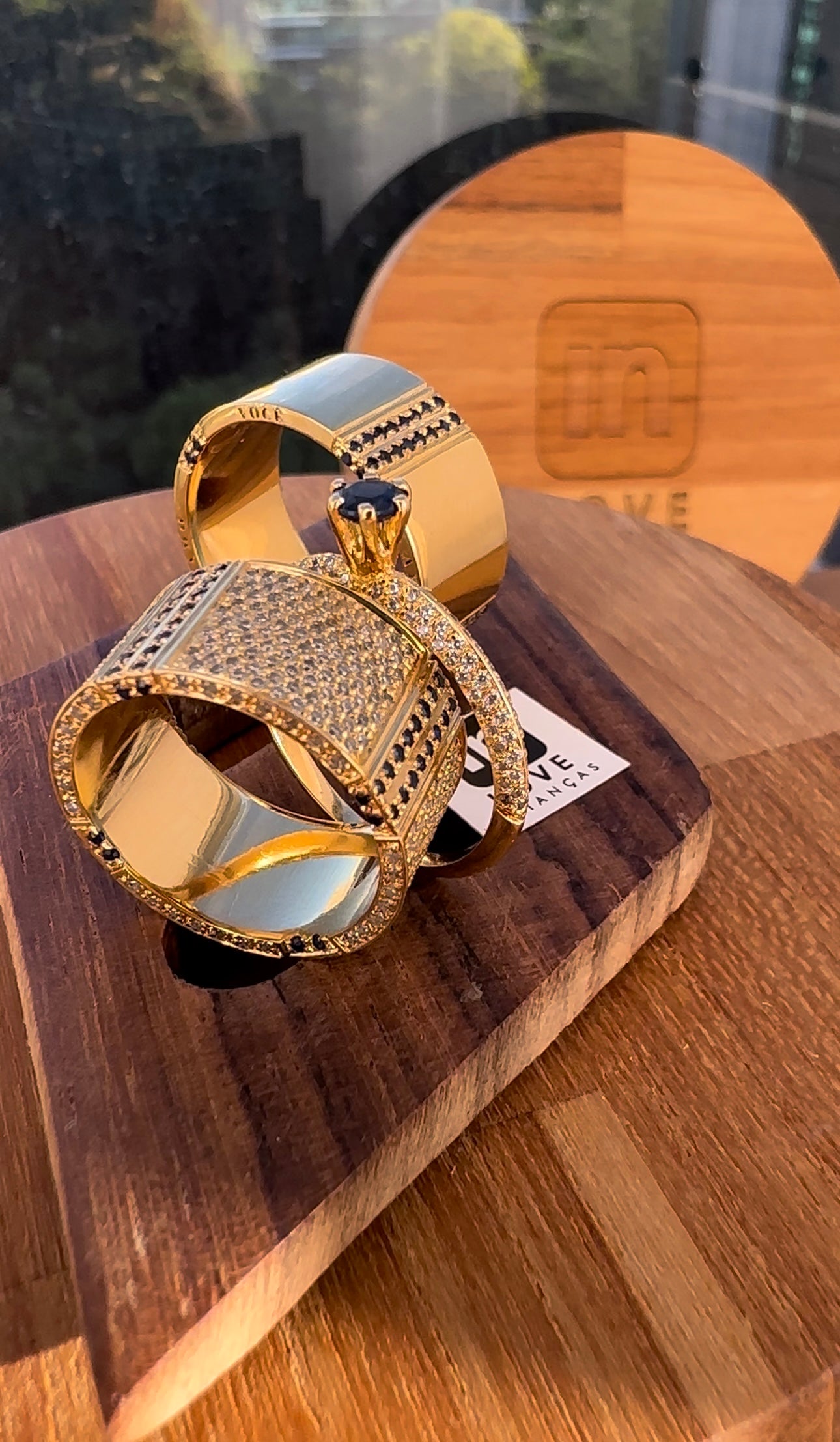 Par de Alianças + Anel em Ouro 18k | Diamantes & Safiras - Kit Eu Amo Você | 12x 4.100,00