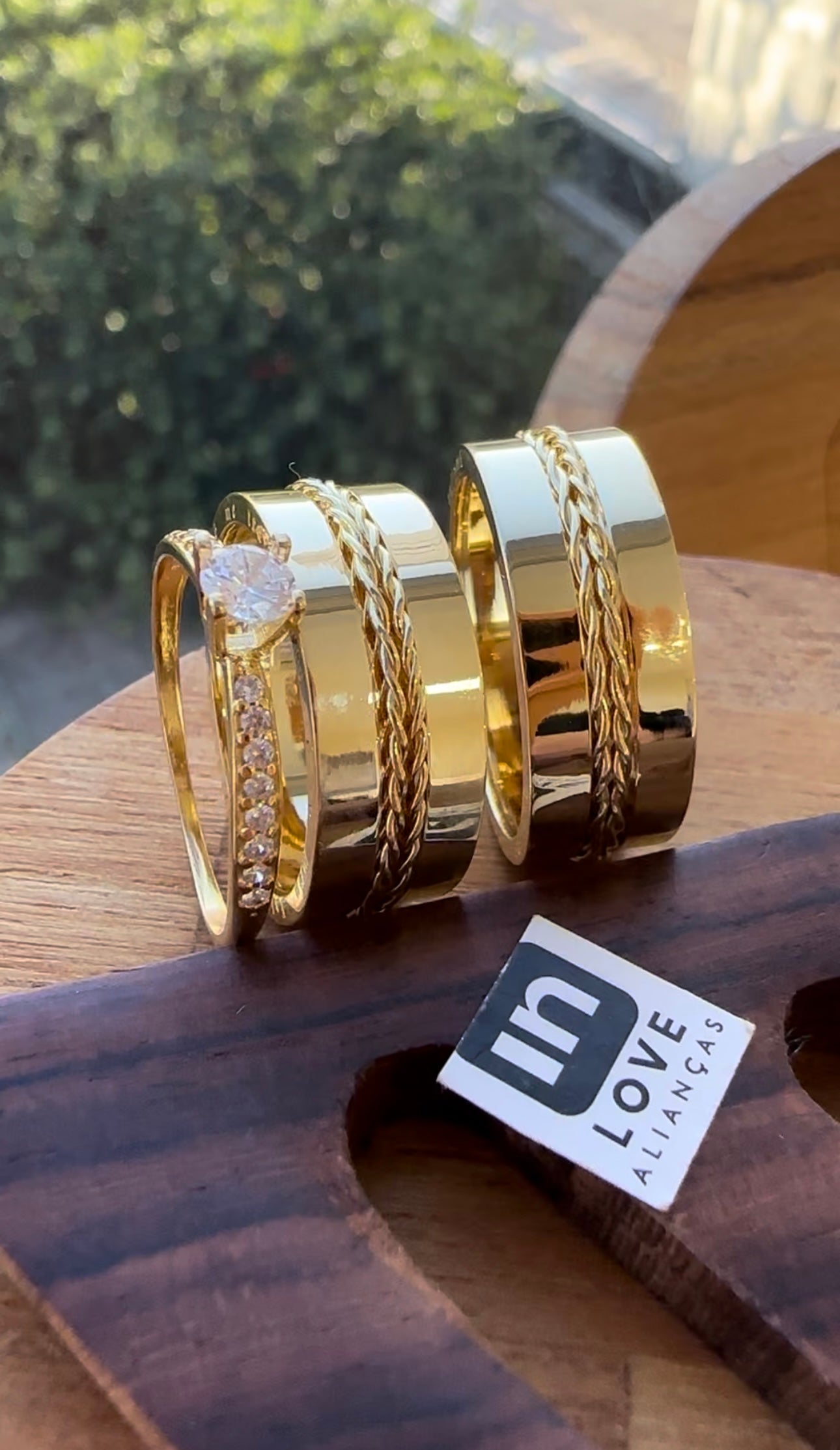 Alianças de Casamento em Ouro 18k - Modelo Talismã | 8mm | 12x R$999