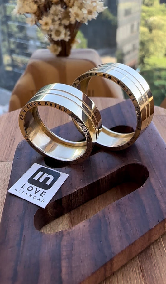 Alianças de Casamento em Ouro 18k - Modelo Joy | 8mm | 12x R$941,66