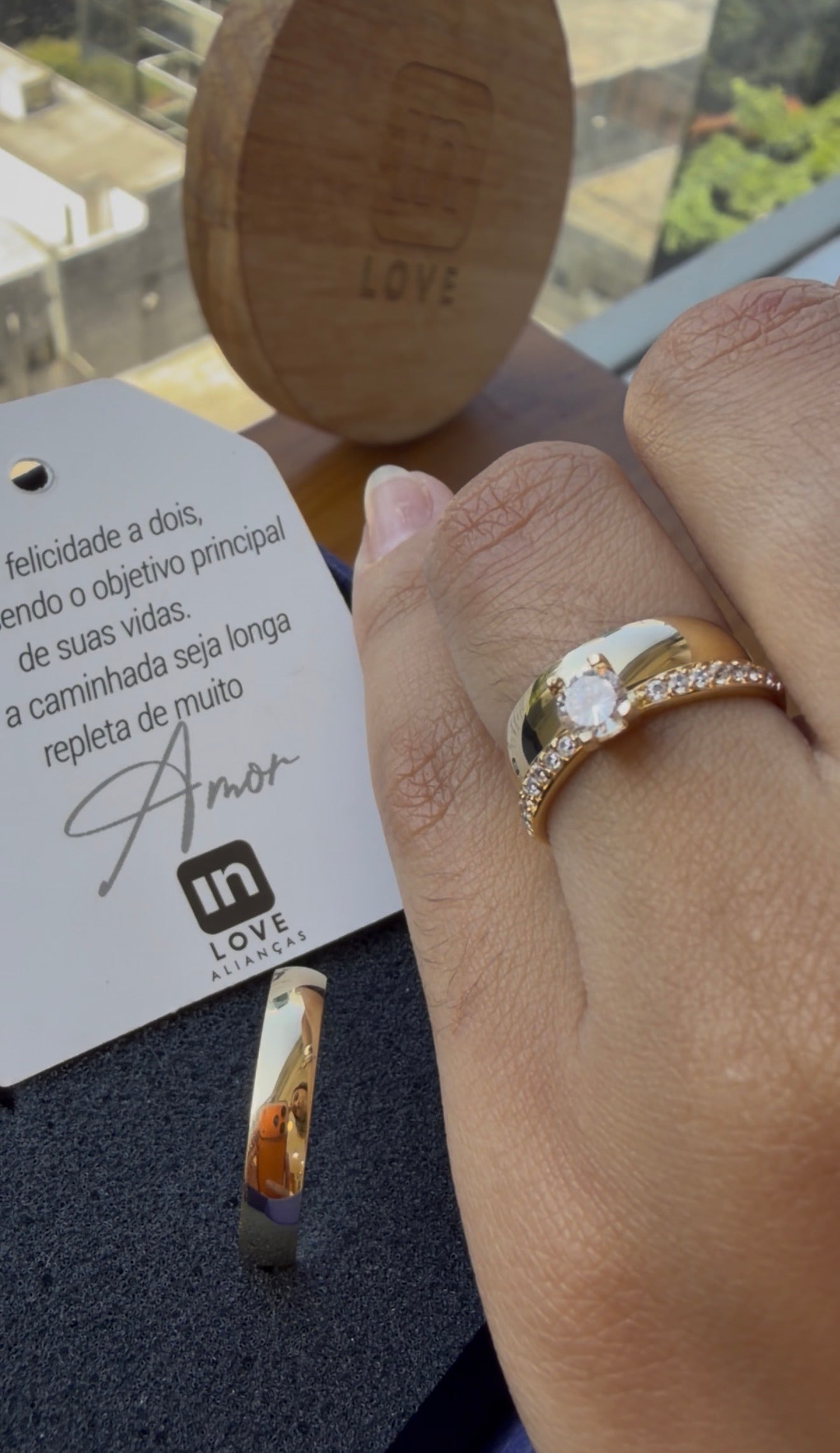 Par de Alianças em Ouro 18k - Modelo Tradicional | 4mm | 12x R$324