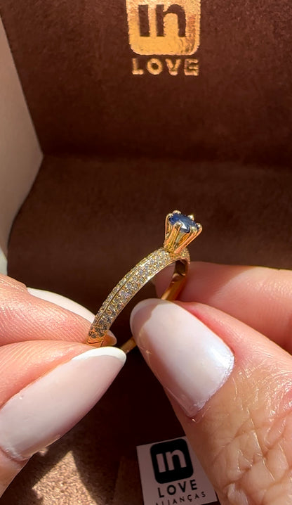 Anel Eu Amo Você em Ouro 18k | Diamantes e Safira - 12x R$766,66