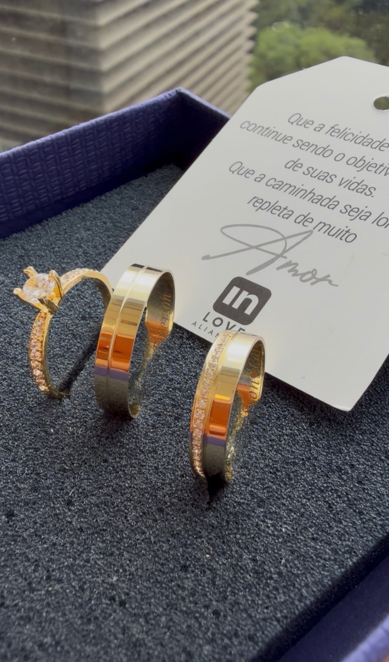 Par de Alianças em Ouro 18k - Modelo Eternamente | 4mm | 12x R$324