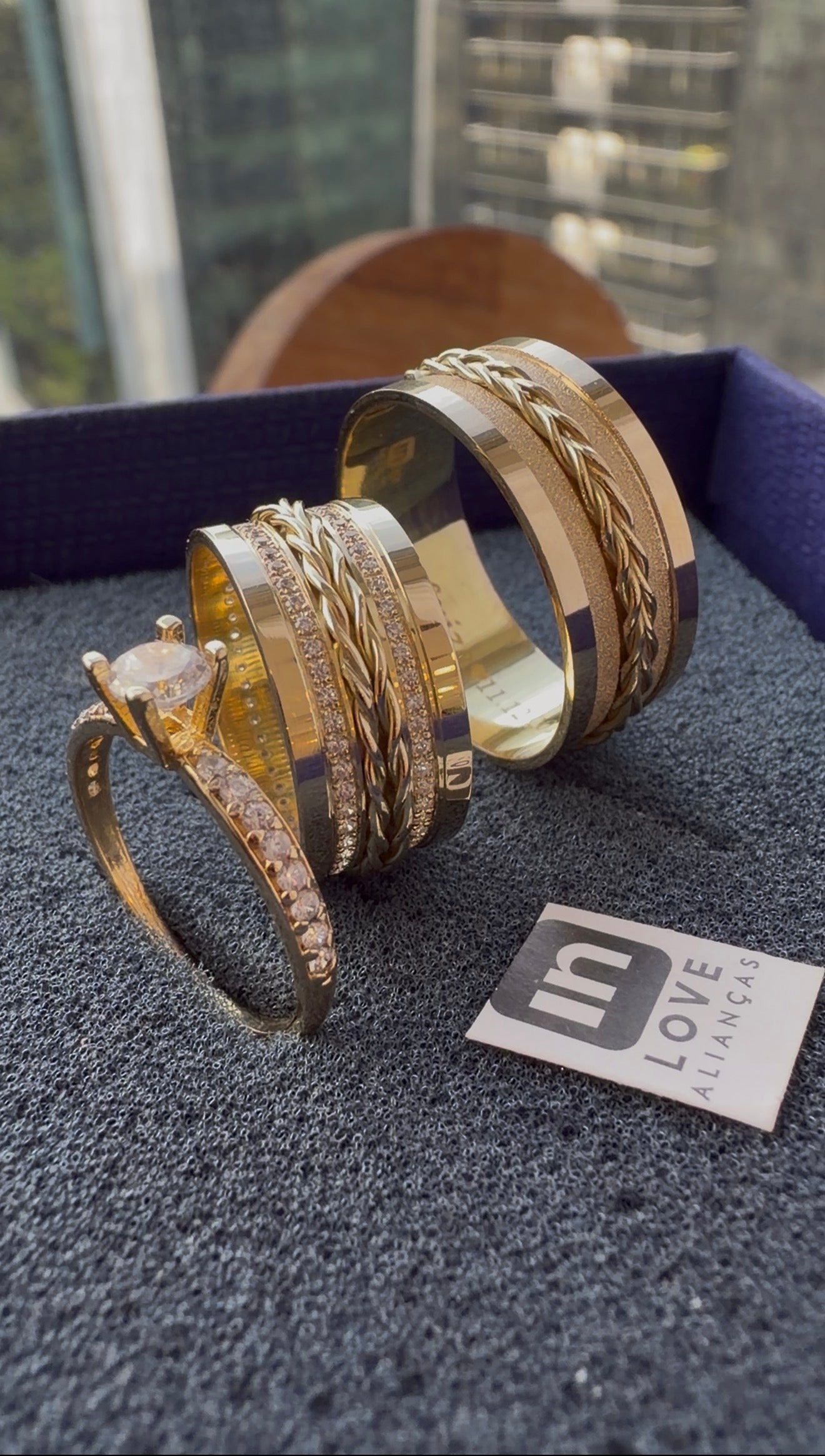 Alianças de Casamento em Ouro 18k - Modelo Nosso Santo Bateu | 8mm |12x R$1.083 (Cópia)
