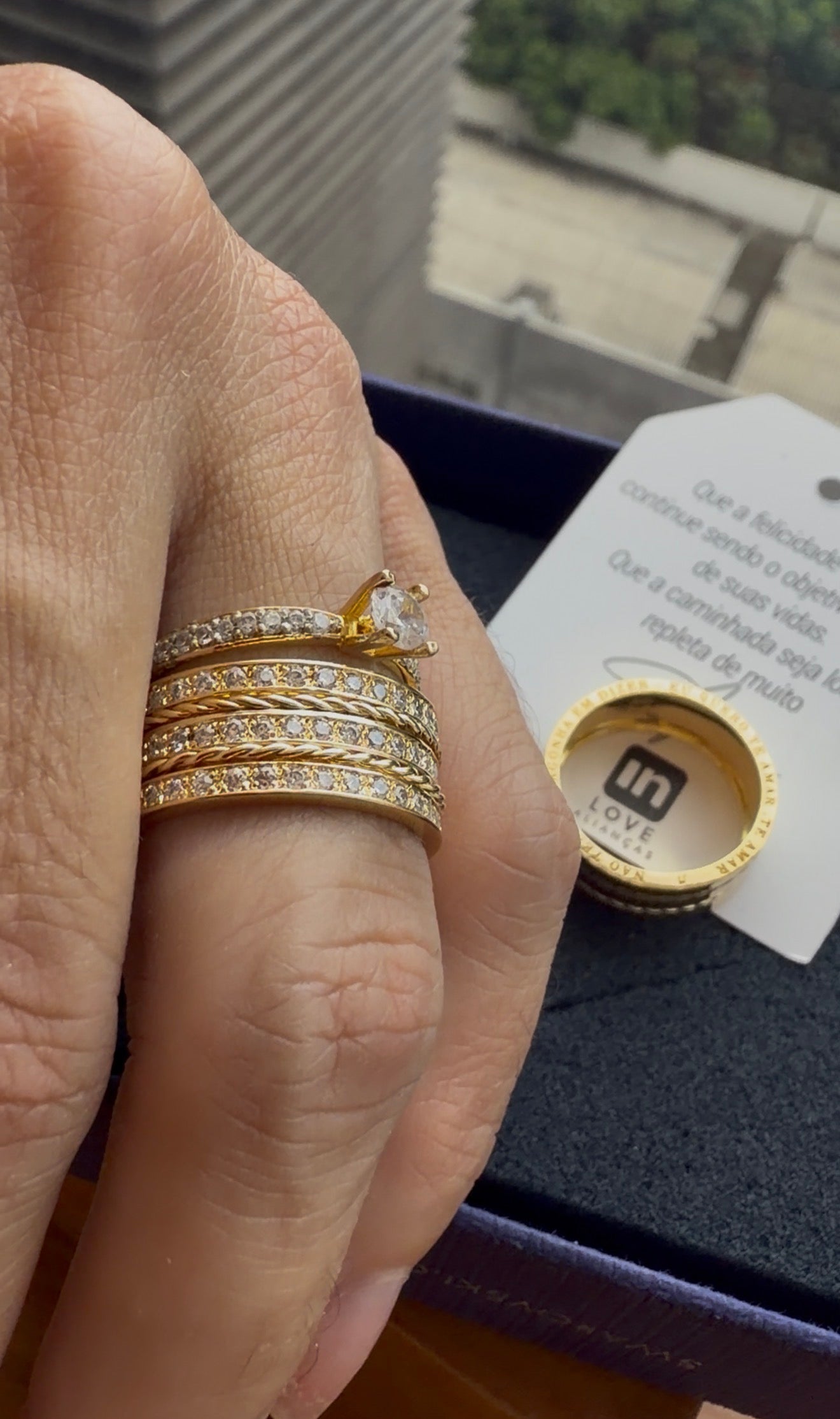 Par de Alianças em Ouro 18k - Modelo Momentos | 8mm | 12x R$1.199.