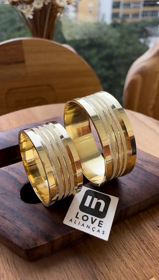 Alianças de Casamento em Ouro 18k - Modelo Favorite | 8mm | 12x R$583