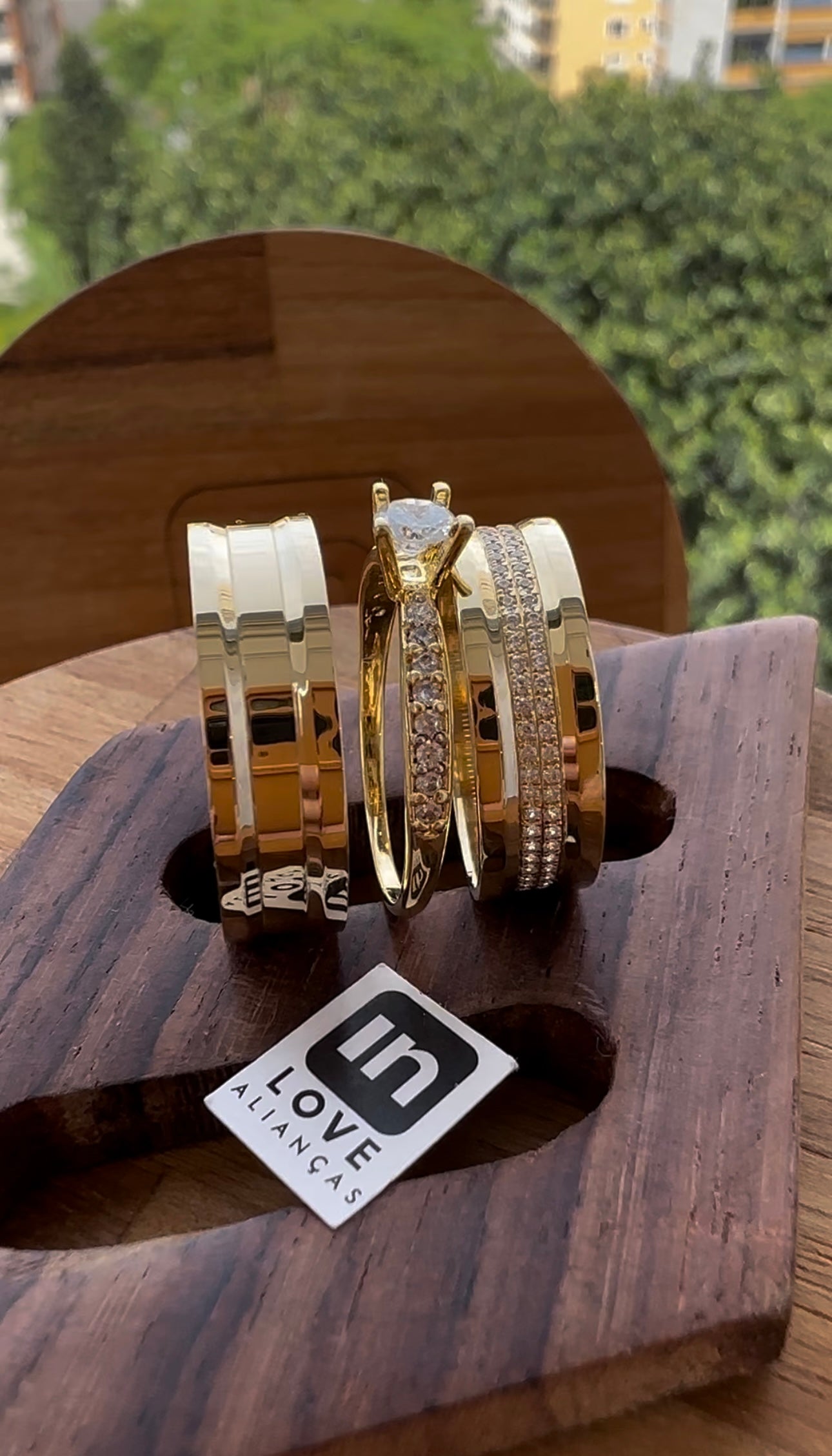 Par de Alianças em Ouro 18k - Modelo Capítulos | 6mm |12x R$499