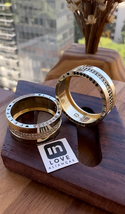 Alianças de Casamento em Ouro 18k - Modelo Carinho Duo | 8mm | 12x R$999.16
