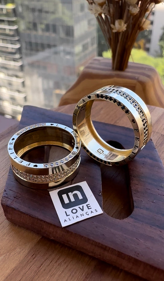 Alianças de Casamento em Ouro 18k - Modelo Carinho Duo | 8mm | 12x R$999.16