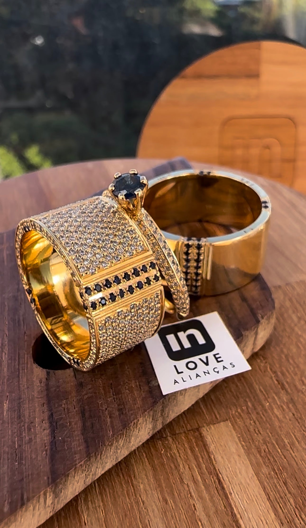 Par de Alianças + Anel em Ouro 18k | Diamantes & Safiras - Kit Eu Amo Você | 12x 4.100,00