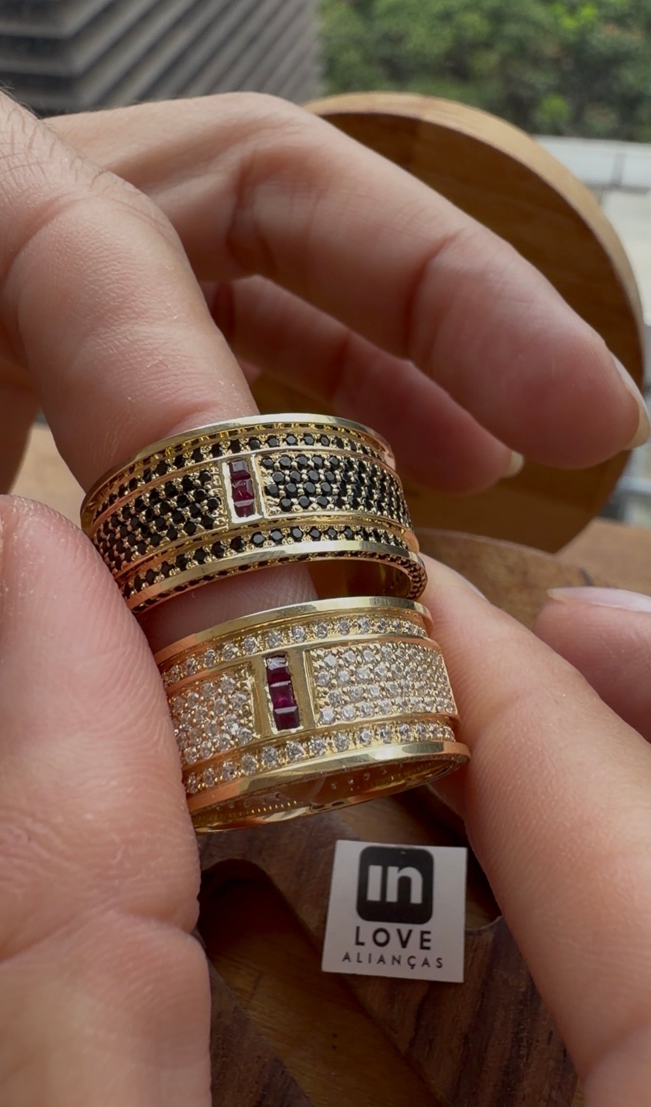 Par de Alianças em Ouro 18k - Modelo Fidelidade Duo | 10mm | 12x R$2.599.