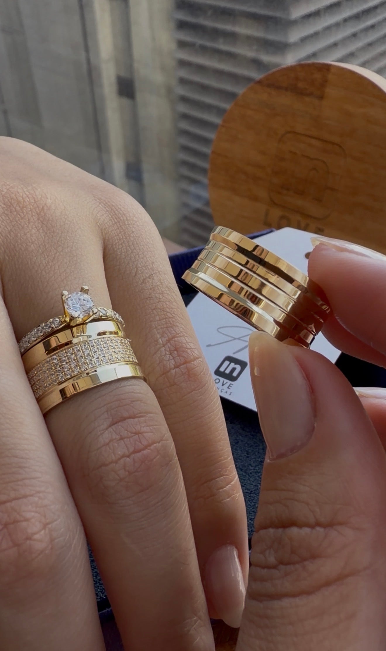 Par de Alianças em Ouro 18k - Modelo Maldivas | 9mm | 12x R$999.