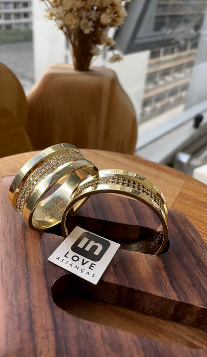 Alianças de Casamento em Ouro 18k - Modelo Capítulos | 7mm | 12x R$833