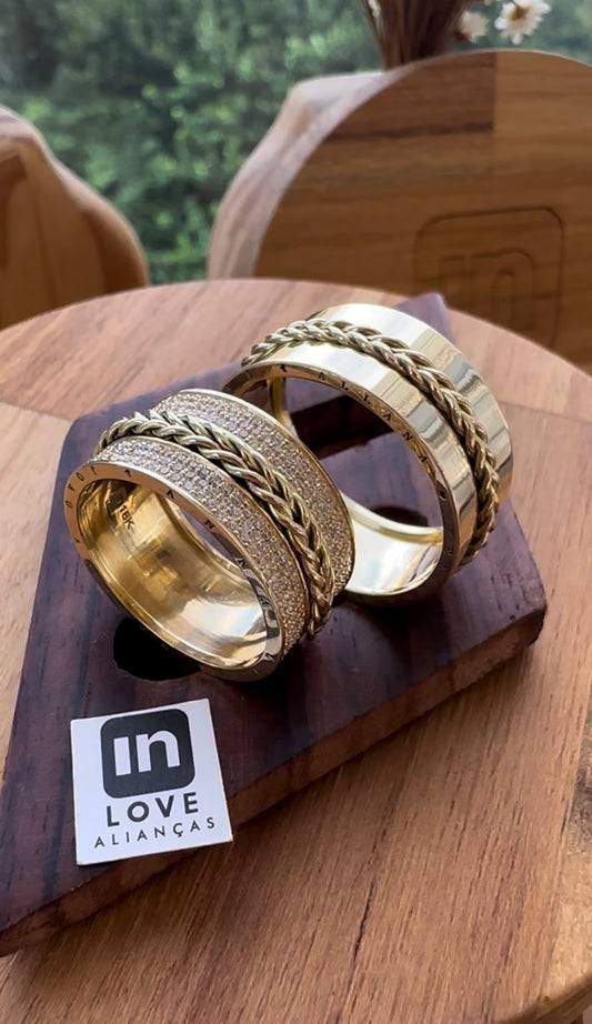 Alianças de Casamento em Ouro 18k - Modelo Eternity | 10mm | 12x R$1.833