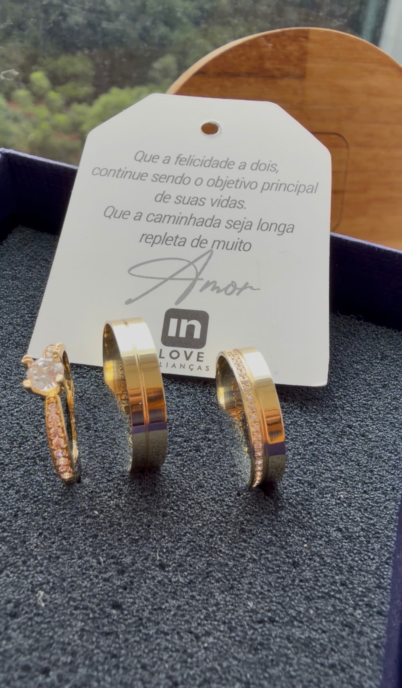 Par de Alianças em Ouro 18k - Modelo Eternamente | 4mm | 12x R$324